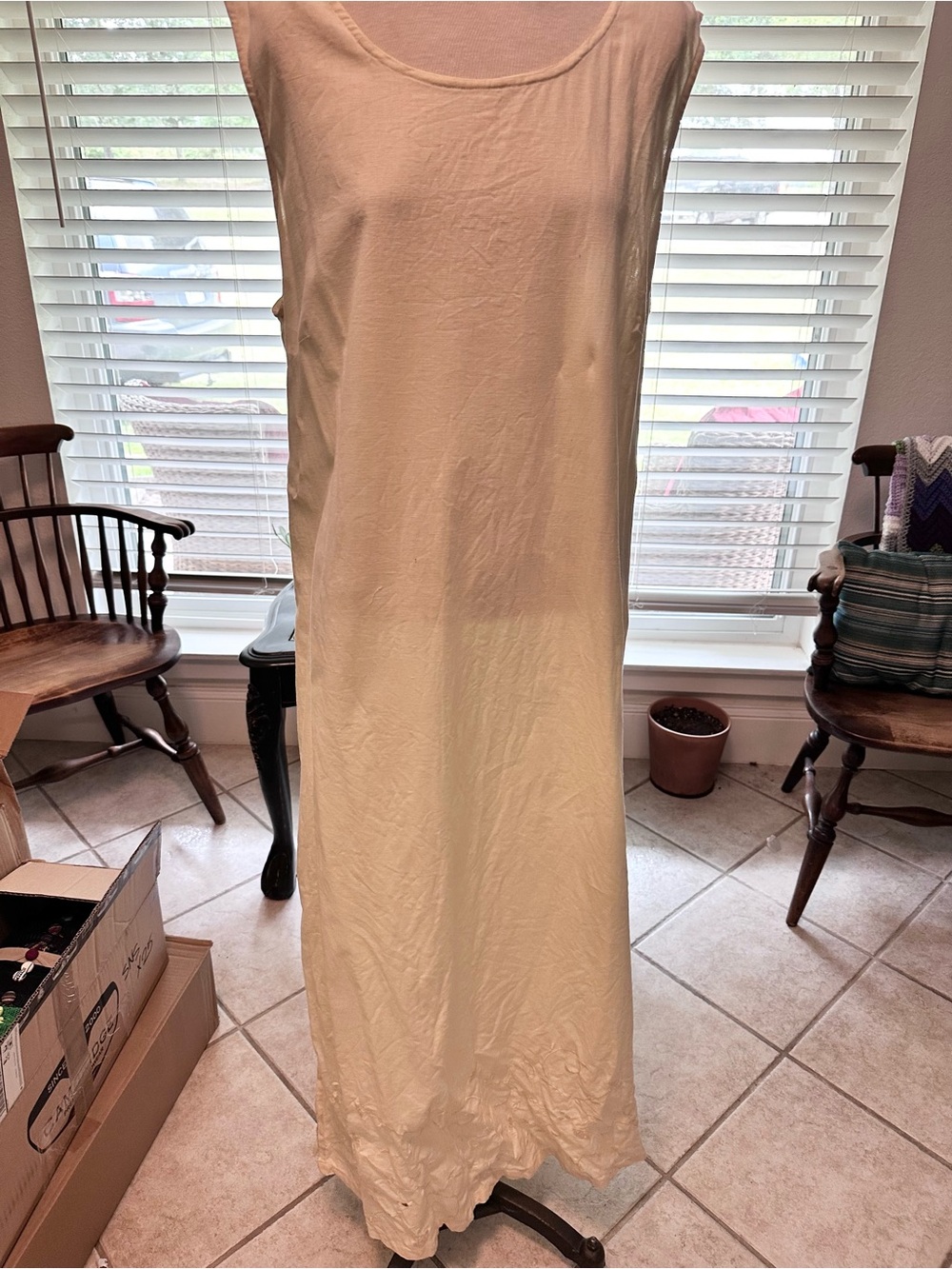 Victoria Moon Women’s Sleeveless Embroidered Maxi Dress